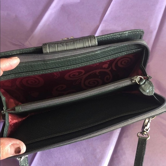 Brighton Crossbody/Wallet - Picture 4 of 5